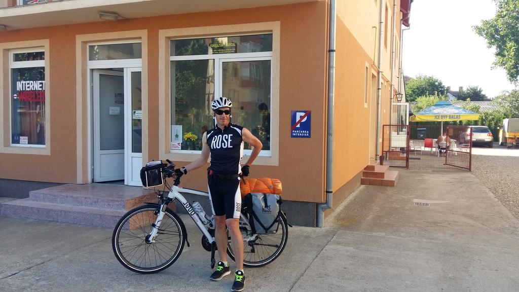 Pensiunea Claudiu Caransebeş Esterno foto