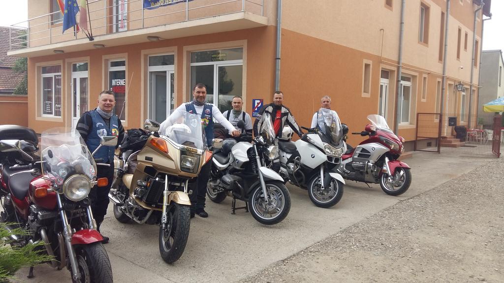 Pensiunea Claudiu Caransebeş Esterno foto